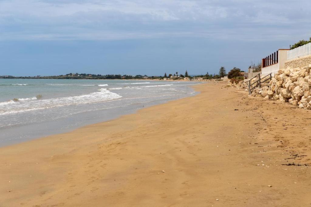 Oasi Del Mare Villa Granelli Exteriör bild